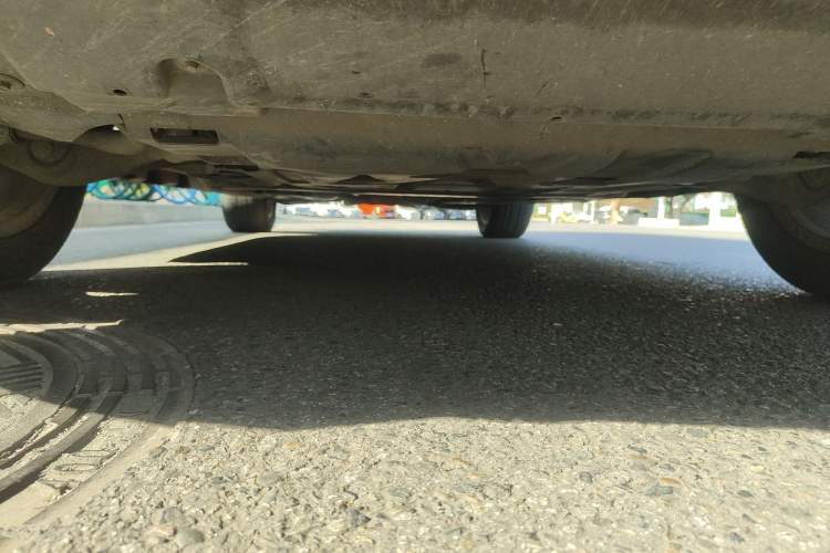 Used Mercedes-Benz M-Class 2014 ML 400 4MATIC Dynamic Model Chassis Front