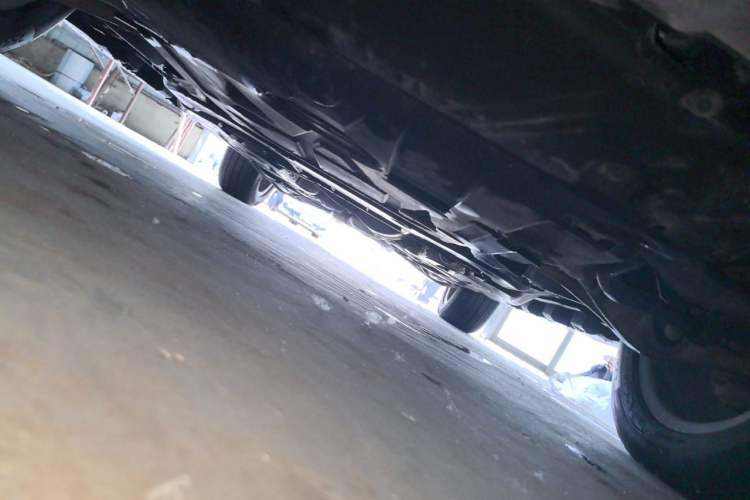 Used Mercedes-Benz M-Class 2014 ML 400 4MATIC Dynamic Model Chassis Front