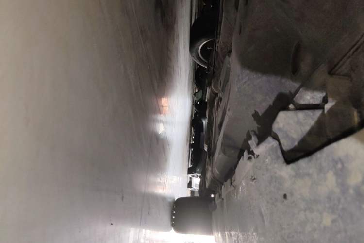 Used Mercedes-Benz M-Class 2014 ML 320 4MATIC Chassis Front Left