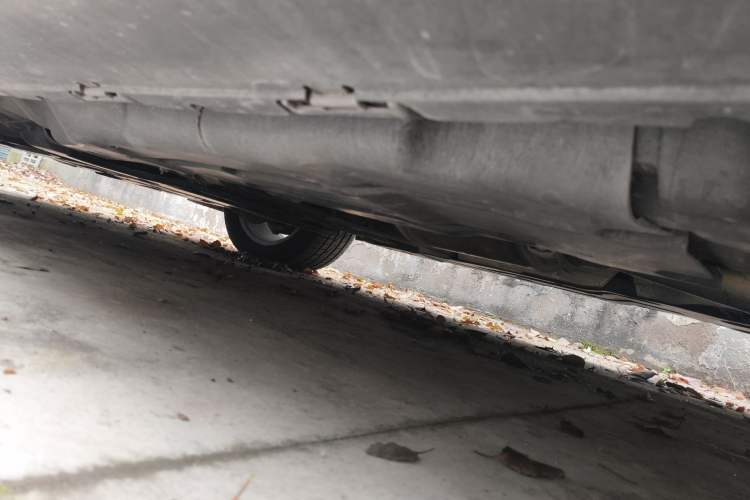 Used Mercedes-Benz M-Class 2014 ML 320 4MATIC Chassis Front Left