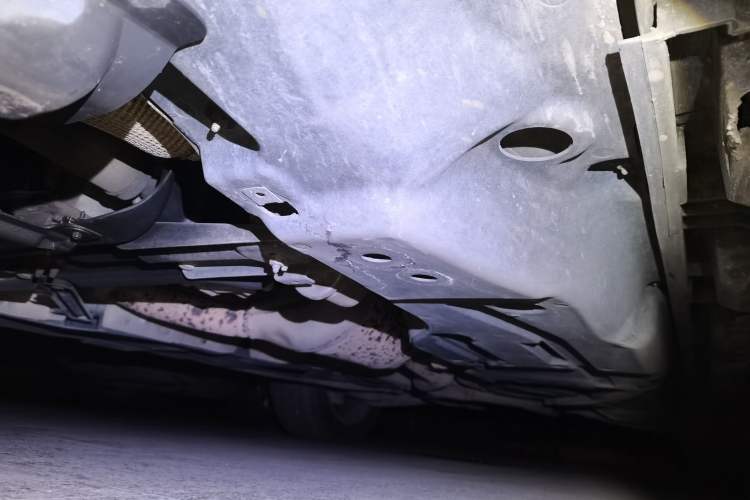 Used Mercedes-Benz M-Class 2014 ML 320 4MATIC Chassis Front Left