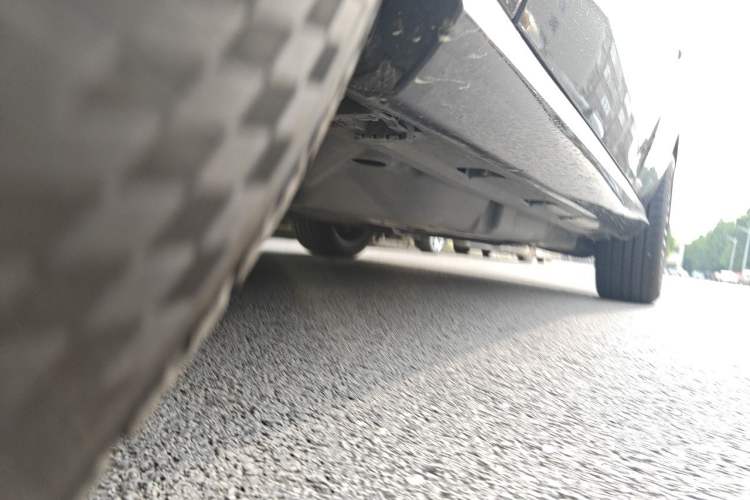 Used Mercedes-Benz M-Class 2014 ML 400 4MATIC Dynamic Model Chassis Front Left