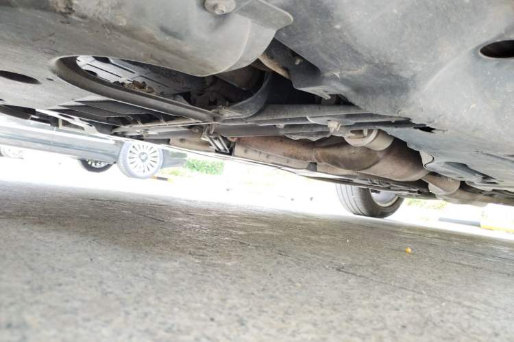 Used Mercedes-Benz M-Class 2014 ML 400 4MATIC Dynamic Model Chassis Front Left
