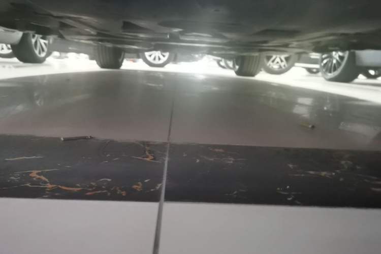 Used Mercedes-Benz M-Class 2014 ML 320 4MATIC Chassis Front Left