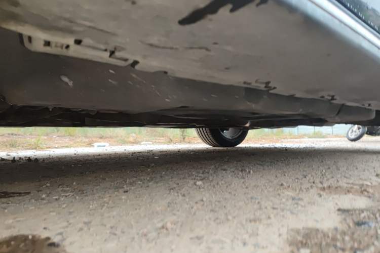 Used Mercedes-Benz M-Class 2014 ML 400 4MATIC Dynamic Model Chassis Front Left