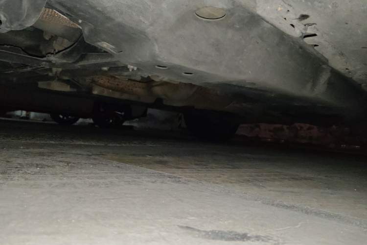 Used Mercedes-Benz M-Class 2014 ML 320 4MATIC Chassis Front Left