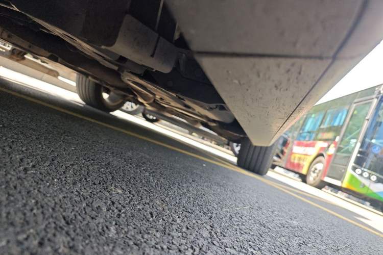 Used Mercedes-Benz M-Class 2014 ML 320 4MATIC Chassis Front Left