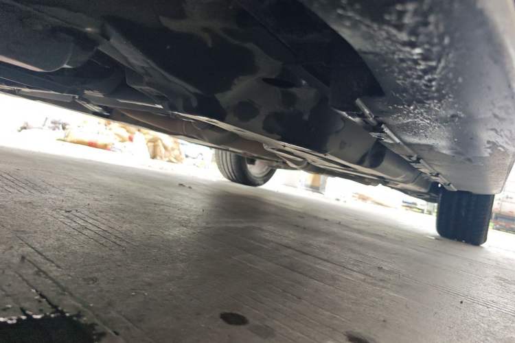 Used Mercedes-Benz M-Class 2014 ML 320 4MATIC Chassis Front Left