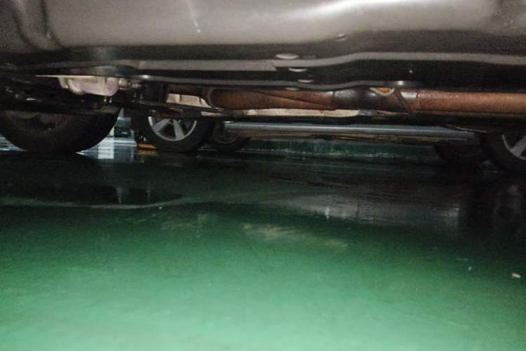 Used Mercedes-Benz M-Class 2014 ML 320 4MATIC Chassis Front Left