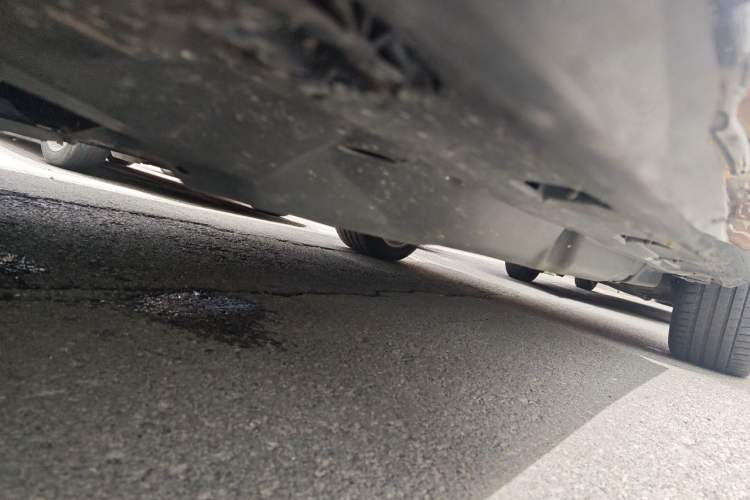 Used Mercedes-Benz M-Class 2014 ML 320 4MATIC Chassis Front Left