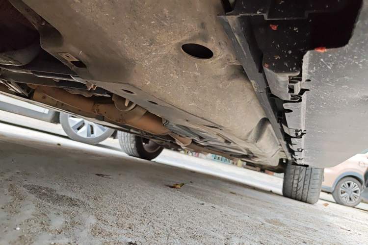 Used Mercedes-Benz M-Class 2014 ML 320 4MATIC Chassis Front Left