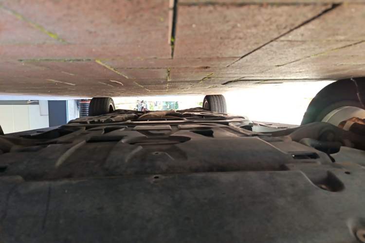 Used Mercedes-Benz M-Class 2014 ML 320 4MATIC Chassis Front