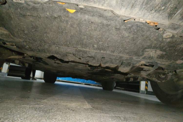 Used Mercedes-Benz M-Class 2014 ML 320 4MATIC Chassis Front