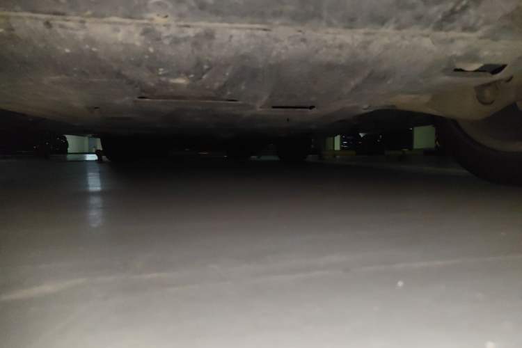 Used Mercedes-Benz M-Class 2014 ML 400 4MATIC Dynamic Model Chassis Front