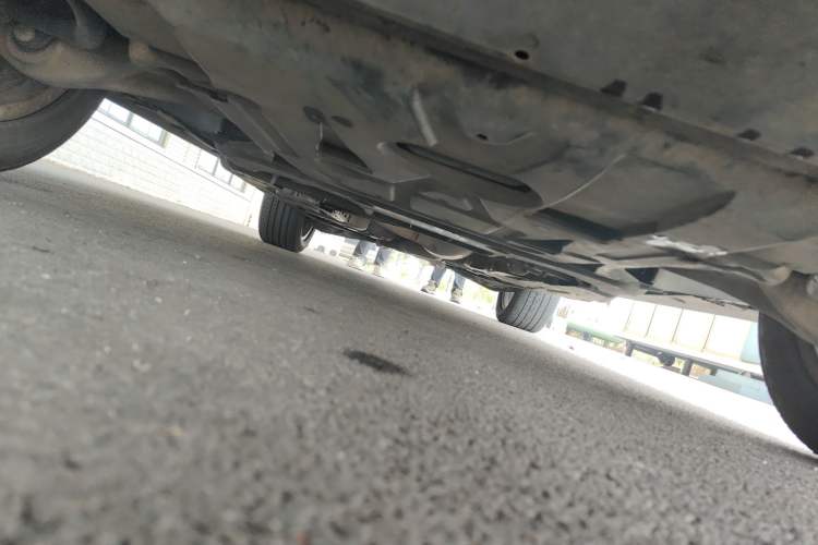 Used Mercedes-Benz M-Class 2014 ML 320 4MATIC Chassis Front