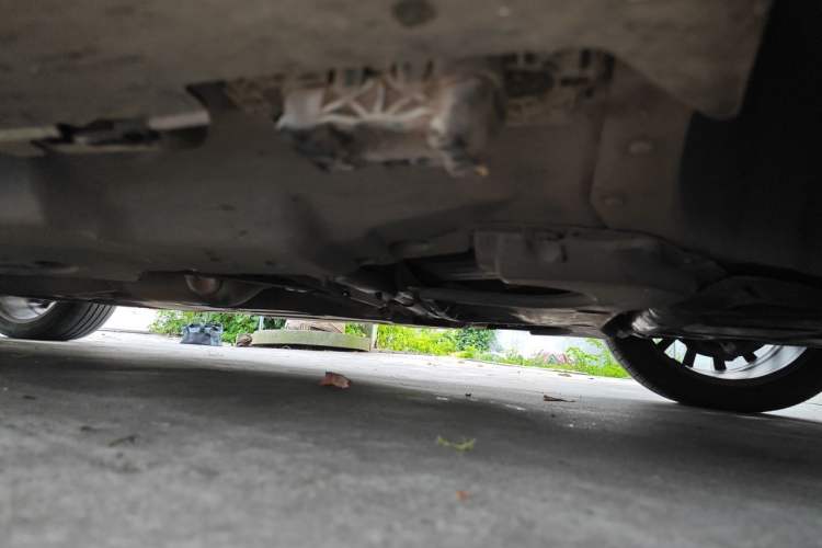 Used Mercedes-Benz M-Class 2014 ML 400 4MATIC Luxury Model Chassis Front Right