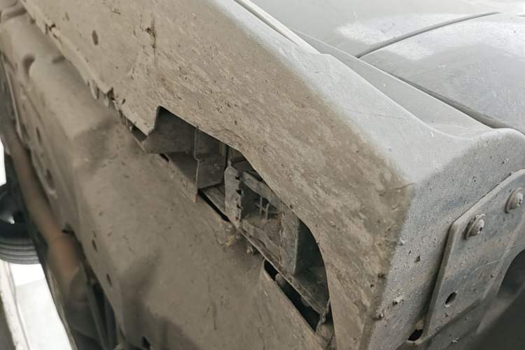Used Mercedes-Benz M-Class 2014 ML 320 4MATIC Chassis Front Right