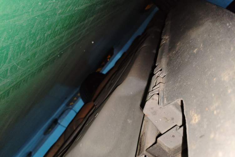 Used Mercedes-Benz M-Class 2014 ML 320 4MATIC Chassis Front Right
