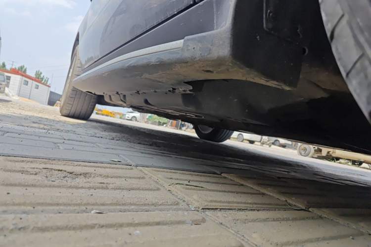 Used Mercedes-Benz M-Class 2014 ML 400 4MATIC Dynamic Model Chassis Front Right