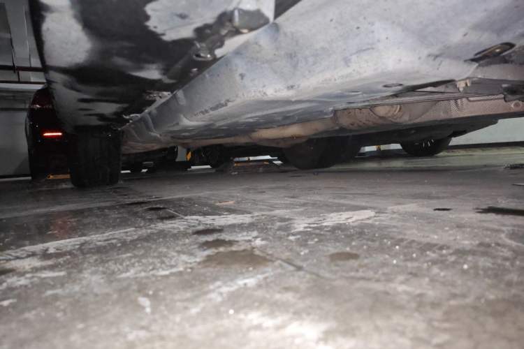 Used Mercedes-Benz M-Class 2014 ML 320 4MATIC Chassis Front Right