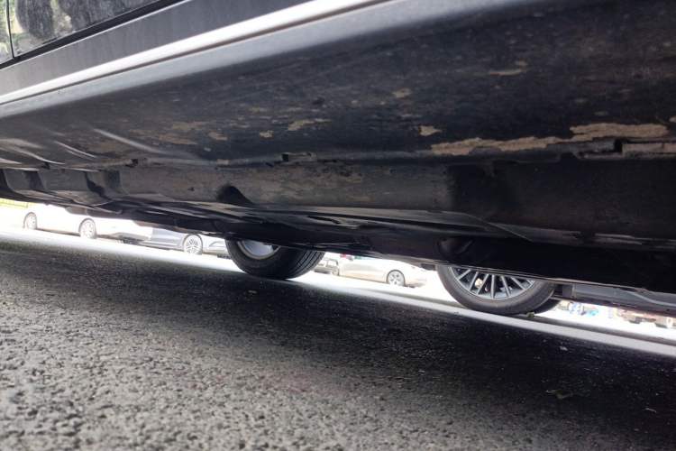 Used Mercedes-Benz M-Class 2014 ML 400 4MATIC Luxury Model Chassis Front Right
