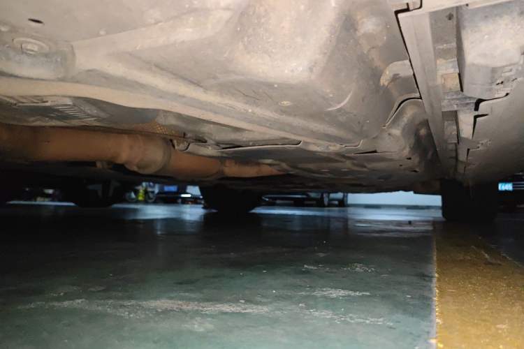 Used Mercedes-Benz M-Class 2014 ML 400 4MATIC Dynamic Model Chassis Front Right