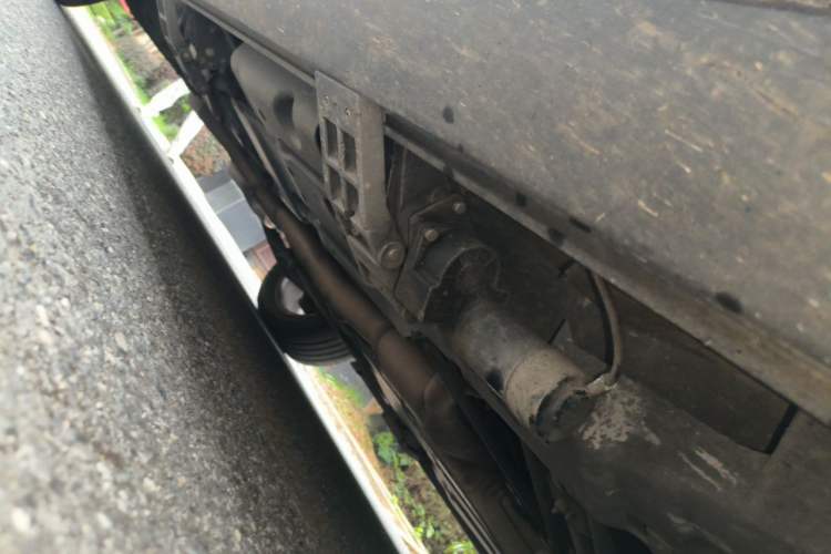 Used Mercedes-Benz M-Class 2014 ML 320 4MATIC Chassis Front Right