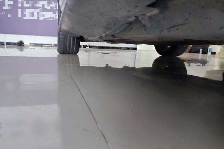 Used Mercedes-Benz M-Class 2014 ML 400 4MATIC Dynamic Model Chassis Front Right