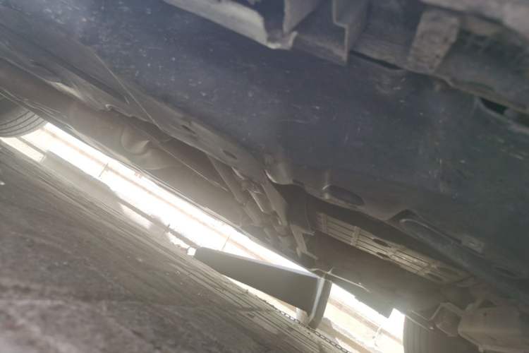 Used Mercedes-Benz M-Class 2014 ML 400 4MATIC Dynamic Model Chassis Front Right