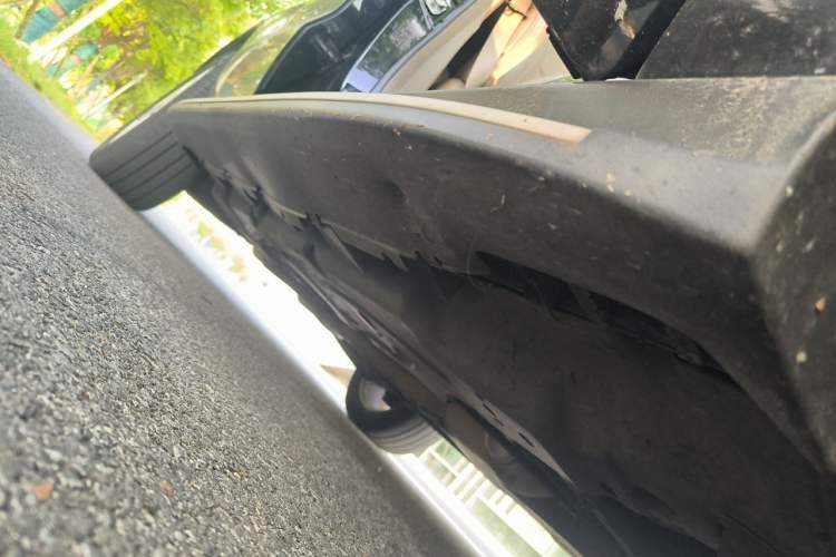 Used Mercedes-Benz M-Class 2014 ML 320 4MATIC Chassis Front Right
