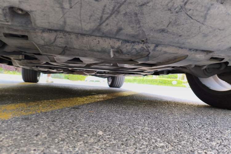 Used Mercedes-Benz M-Class 2014 ML 320 4MATIC Chassis Front
