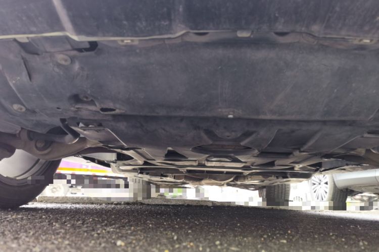 Used Mercedes-Benz M-Class 2014 ML 320 4MATIC Chassis Front