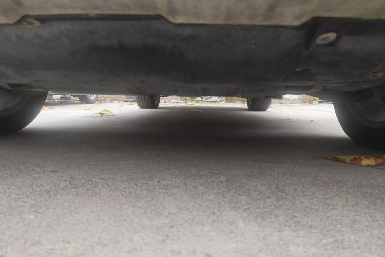 Used Mercedes-Benz M-Class 2014 ML 320 4MATIC Chassis Front