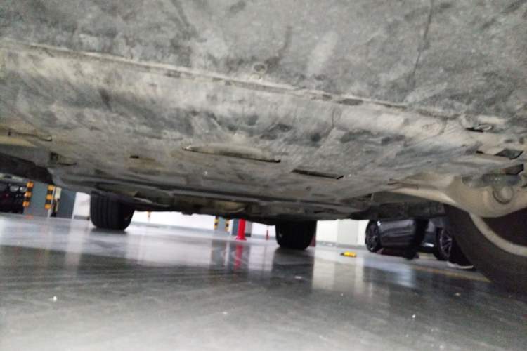 Used Mercedes-Benz M-Class 2014 ML 320 4MATIC Chassis Front
