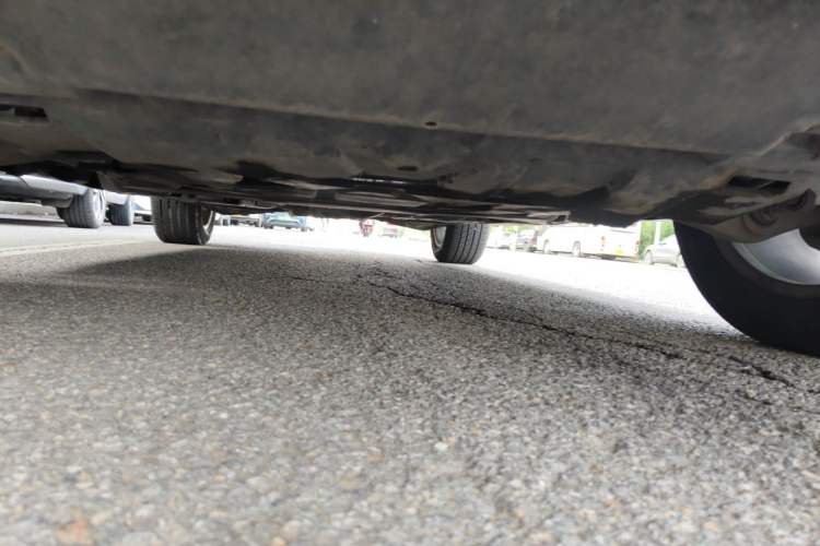 Used Mercedes-Benz M-Class 2014 ML 320 4MATIC Chassis Front