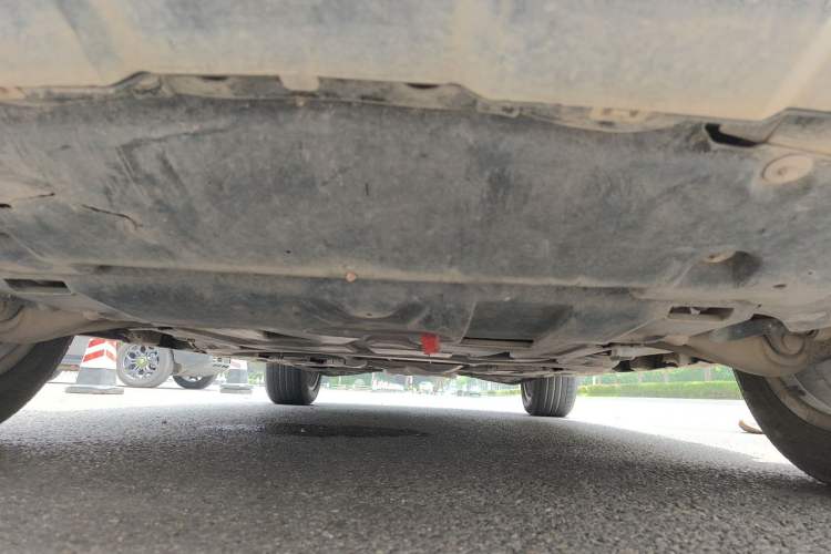 Used Mercedes-Benz M-Class 2014 ML 320 4MATIC Chassis Front