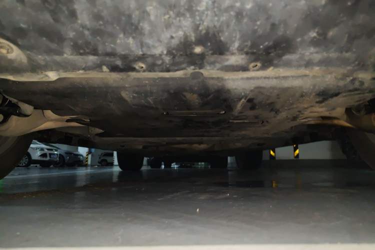 Used Mercedes-Benz M-Class 2014 ML 400 4MATIC Luxury Model Chassis Front