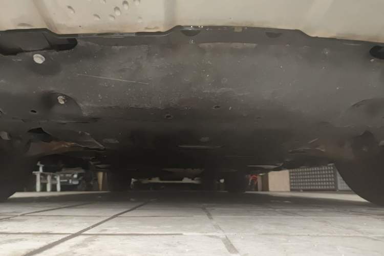 Used Mercedes-Benz M-Class 2014 ML 400 4MATIC Luxury Model Chassis Front