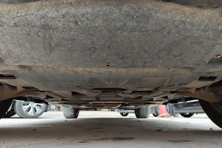 Used Mercedes-Benz M-Class 2014 ML 320 4MATIC Chassis Front