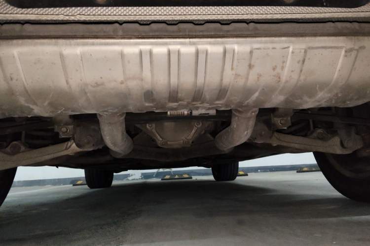 Used Mercedes-Benz M-Class 2014 ML 320 4MATIC Chassis Rear