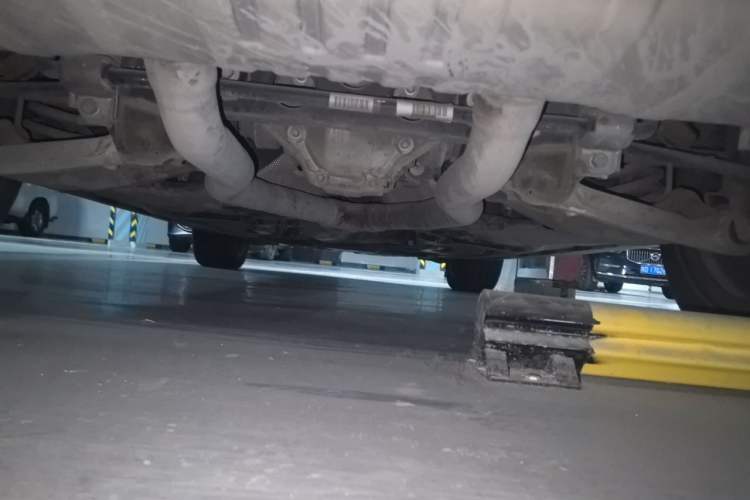 Used Mercedes-Benz M-Class 2014 ML 320 4MATIC Chassis Rear