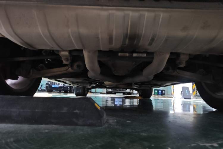 Used Mercedes-Benz M-Class 2014 ML 320 4MATIC Chassis Rear