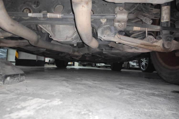 Used Mercedes-Benz M-Class 2014 ML 320 4MATIC Chassis Rear