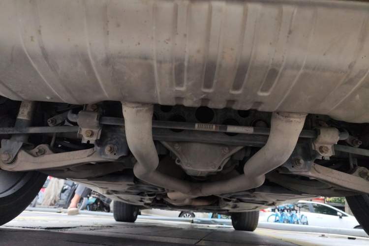 Used Mercedes-Benz M-Class 2014 ML 320 4MATIC Chassis Rear