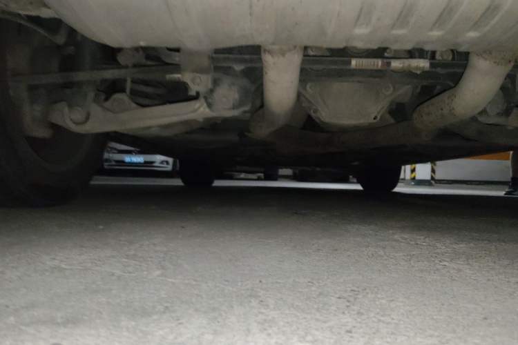 Used Mercedes-Benz M-Class 2014 ML 320 4MATIC Chassis Rear