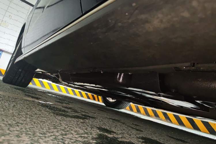 Used Mercedes-Benz M-Class 2014 ML 350 CDI 4MATIC Chassis Rear Left