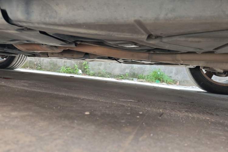 Used Mercedes-Benz M-Class 2014 ML 320 4MATIC Chassis Rear Left