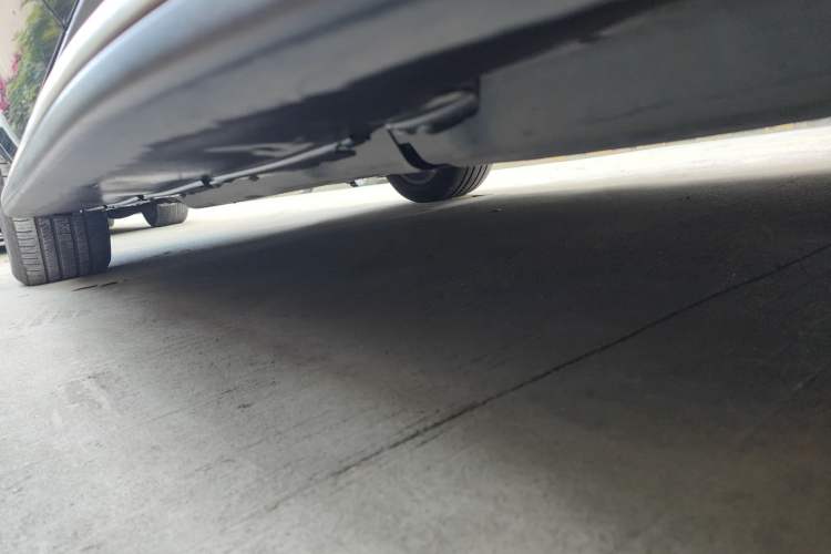 Used Mercedes-Benz M-Class 2014 ML 400 4MATIC Dynamic Model Chassis Rear Left