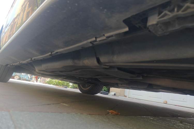 Used Mercedes-Benz M-Class 2014 ML 400 4MATIC Luxury Model Chassis Rear Left