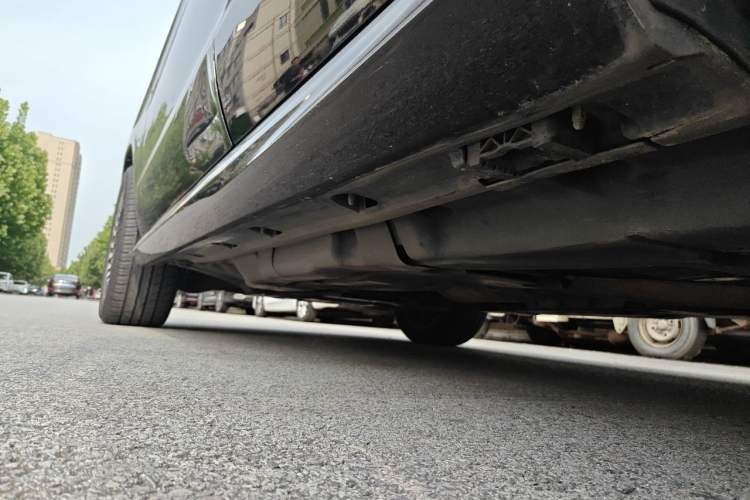 Used Mercedes-Benz M-Class 2014 ML 400 4MATIC Dynamic Model Chassis Rear Left